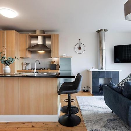 Modern Penthouse Apartment 2 Bed, 2 Bath Sleeps 6 City Centre Belfast Extérieur photo