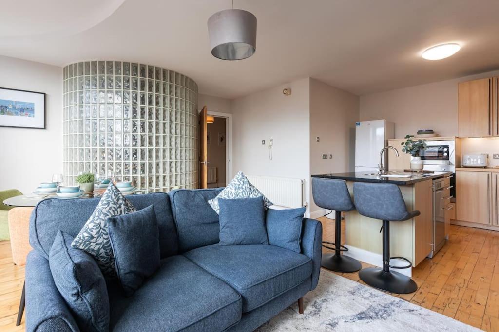 Modern Penthouse Apartment 2 Bed, 2 Bath Sleeps 6 City Centre Belfast Extérieur photo