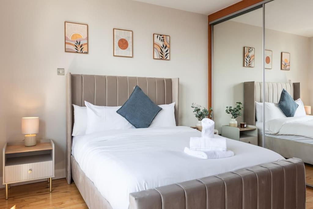 Modern Penthouse Apartment 2 Bed, 2 Bath Sleeps 6 City Centre Belfast Extérieur photo