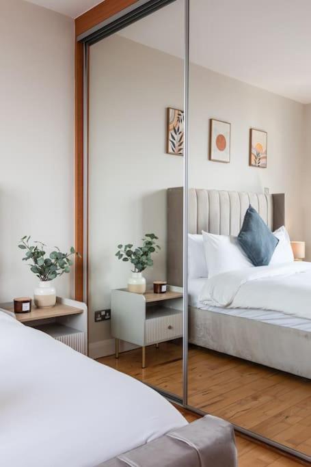 Modern Penthouse Apartment 2 Bed, 2 Bath Sleeps 6 City Centre Belfast Extérieur photo
