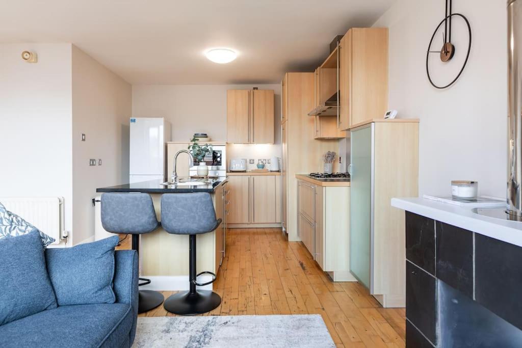 Modern Penthouse Apartment 2 Bed, 2 Bath Sleeps 6 City Centre Belfast Extérieur photo